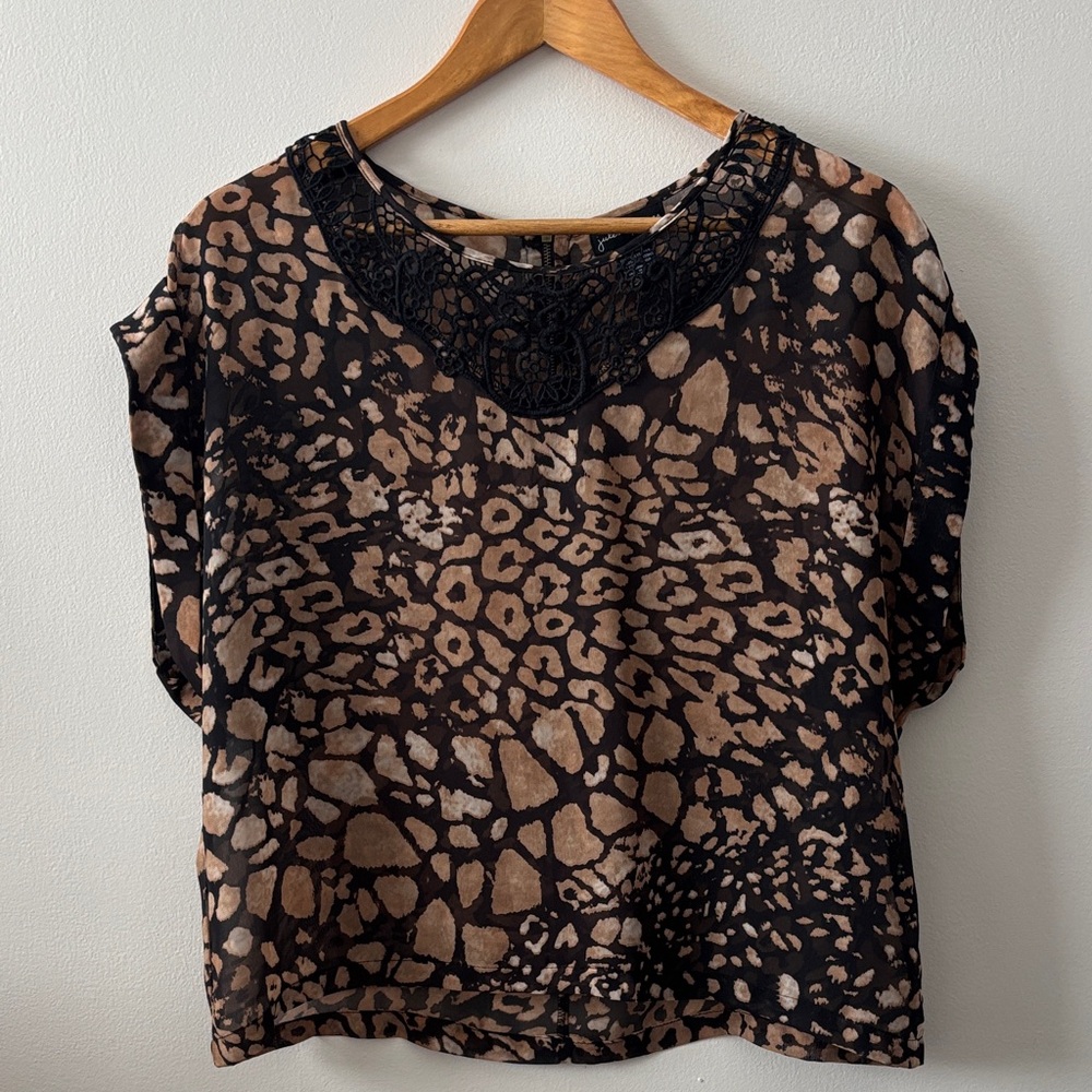 Jules + James Leopard Print Women's Top